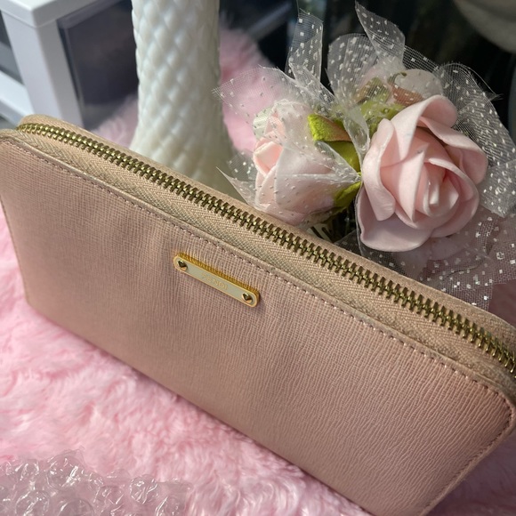 Fendi long wallet zip around - Picture 4 of 5